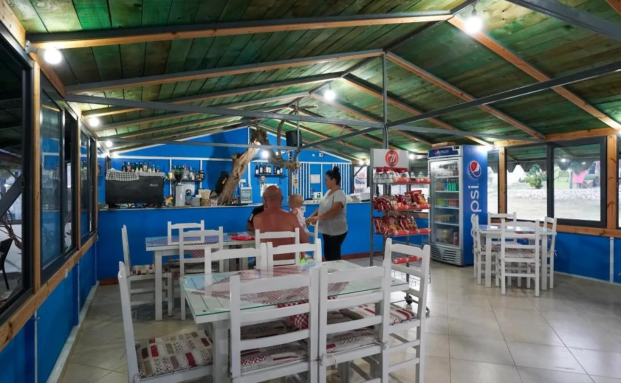 Hotel Moskato Camping Himare Fshat 0*,
